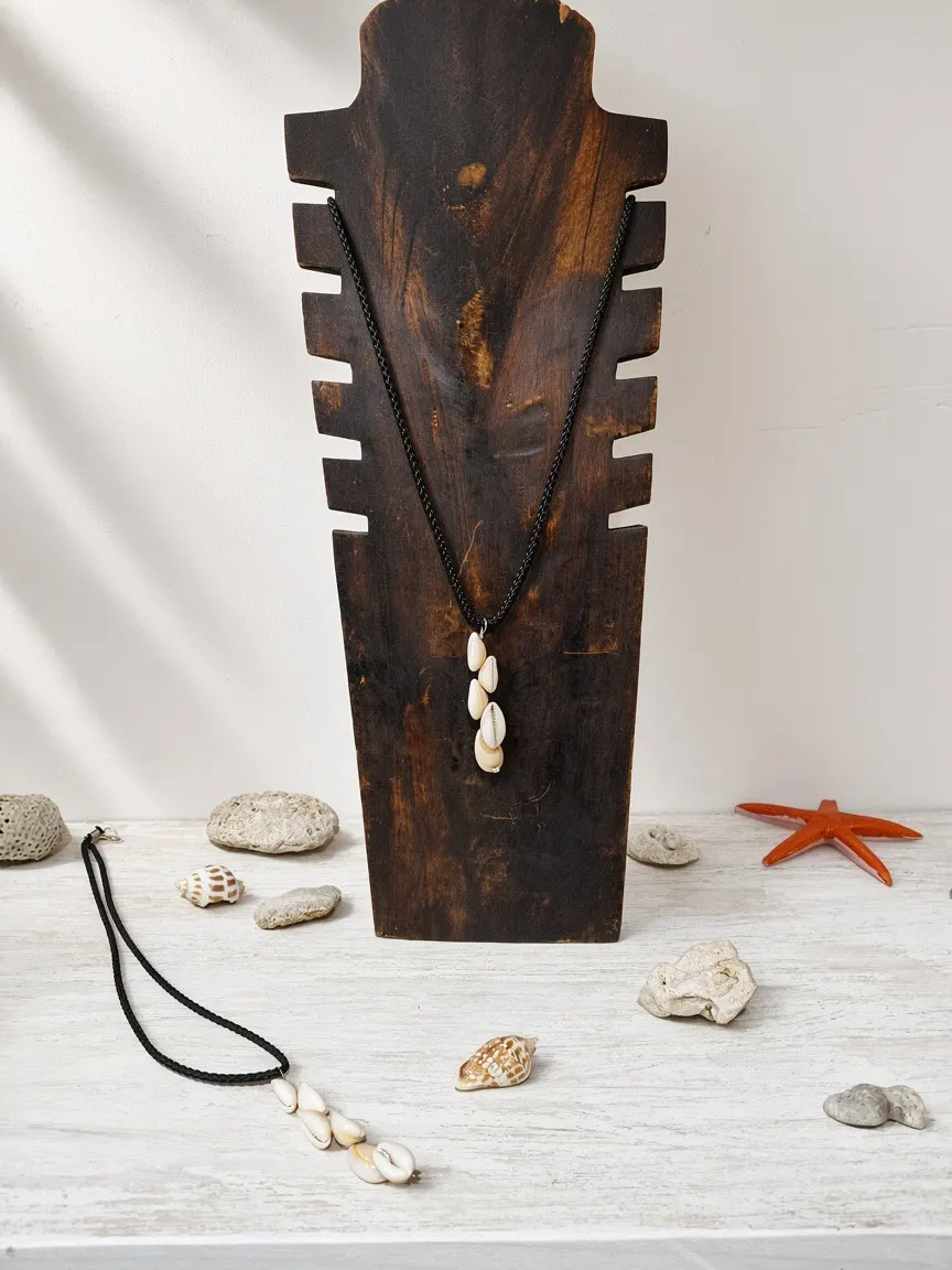 Collier Cordon &amp;amp; Cascade de Coquillages — 5 Cauris